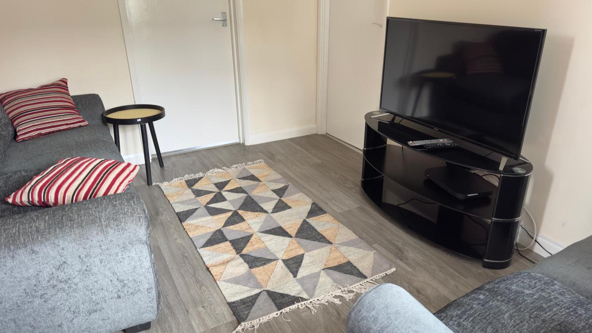 Contractor'S Haven- 4-Bedroom House With Free Parking, Super Fast Wifi, Fran Properties In Aylesbury, Pets Are Welcome! آيْلسبري المظهر الخارجي الصورة